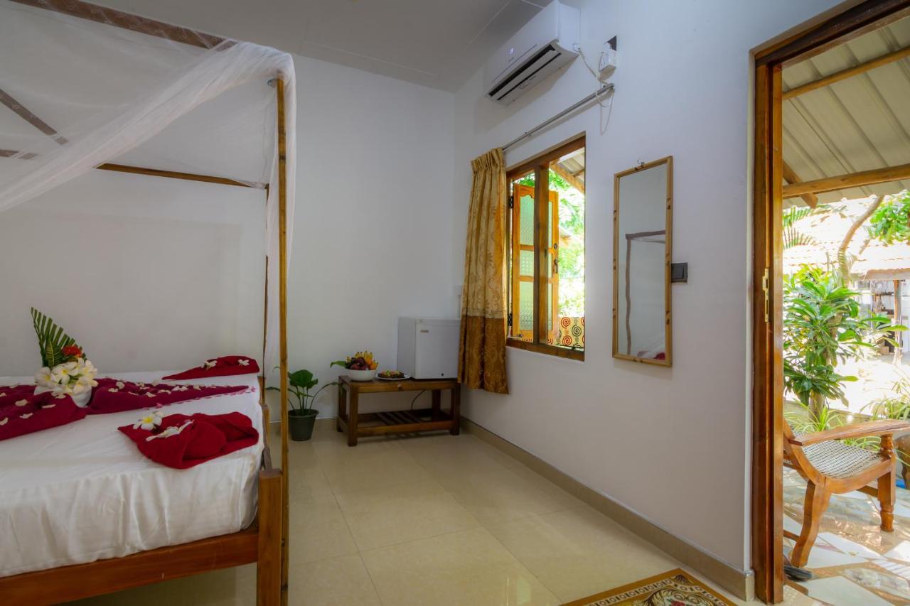 Comfort Beach Hotel Baie d'Arugam Extérieur photo