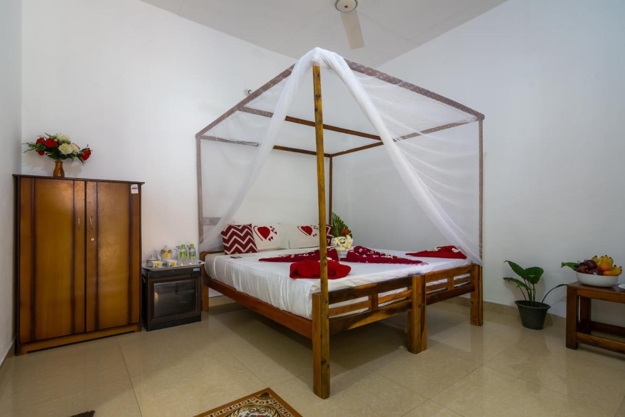 Comfort Beach Hotel Baie d'Arugam Extérieur photo