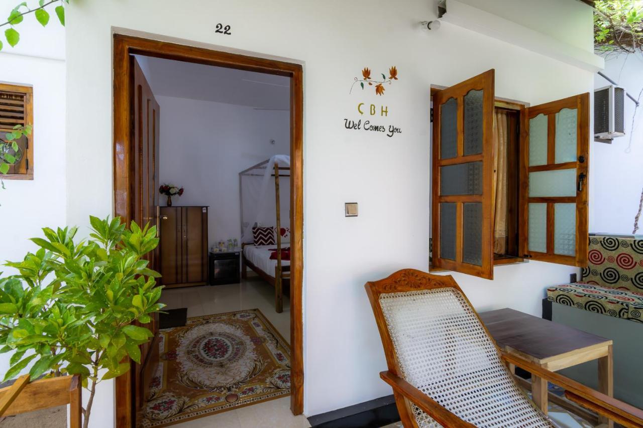 Comfort Beach Hotel Baie d'Arugam Extérieur photo