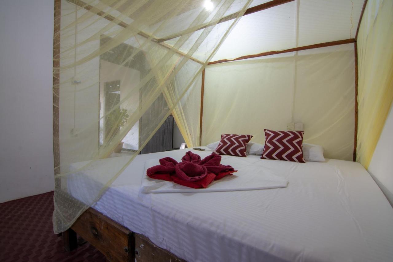 Comfort Beach Hotel Baie d'Arugam Extérieur photo